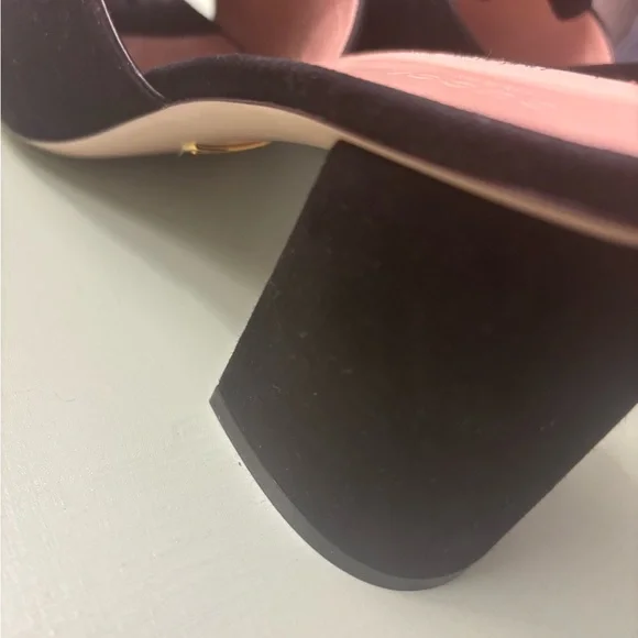 Gucci Marmont
Double G Logo Suede Slides
Women's Size 41/10-10.5 euc worn once! - Picture 3 of 8